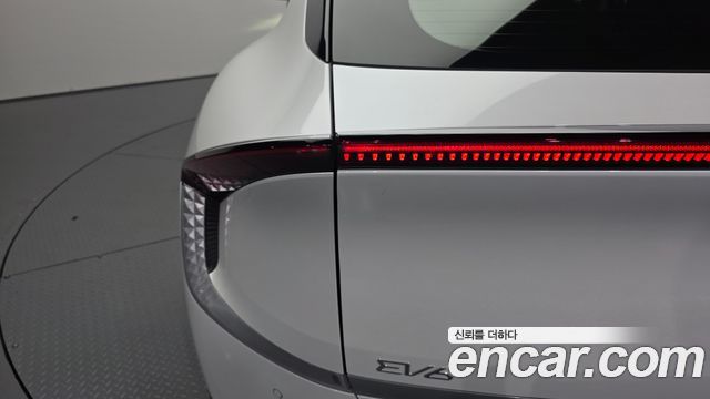 Kia EV6 Long Range Air 2023 — фото 23