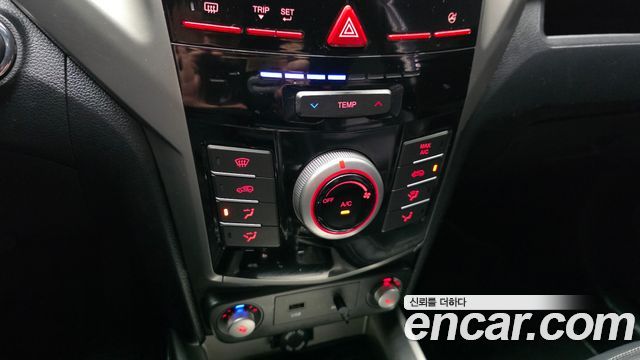KG Mobility (SsangYong) Tivoli Diesel LX 2WD 2016 — фото 16