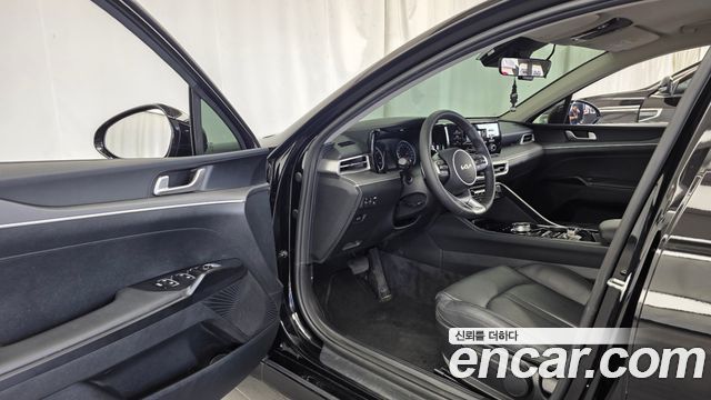 Kia K5 (III) 2.0 Trendy 2023 — фото 10