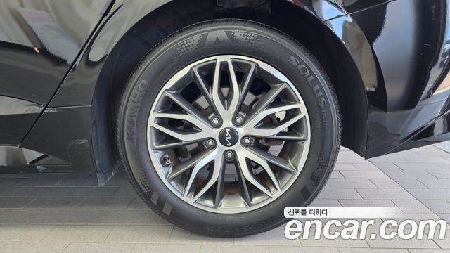 Kia K5 (III) 2.0 Trendy 2023 — фото 21
