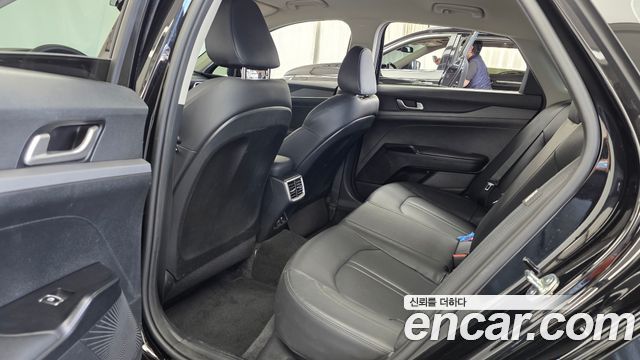Kia K5 (III) 2.0 Trendy 2023 — фото 26