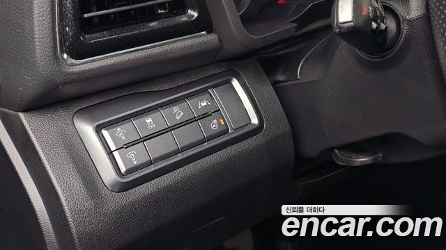 KG Mobility (SsangYong) Very New Tivoli Gasoline 1.5 2WD V3 2021 — фото 17