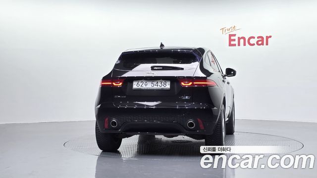 Jaguar E-PACE R250 R-Dynamic SE 2018 — фото 4