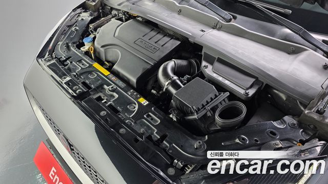 Jaguar E-PACE R250 R-Dynamic SE 2018 — фото 6