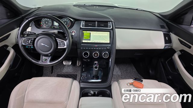 Jaguar E-PACE R250 R-Dynamic SE 2018 — фото 7