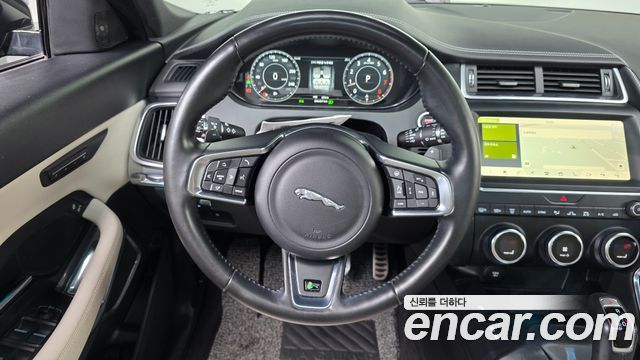 Jaguar E-PACE R250 R-Dynamic SE 2018 — фото 13