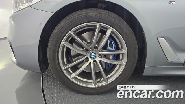 BMW 5 Series (G30) 530i M Sport Package Plus 2018 — фото 5