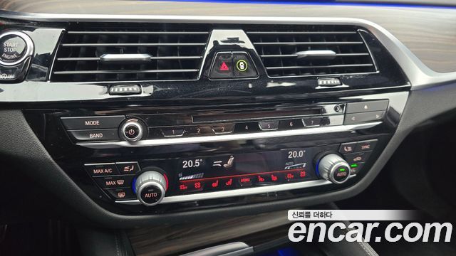 BMW 5 Series (G30) 530i M Sport Package Plus 2018 — фото 17