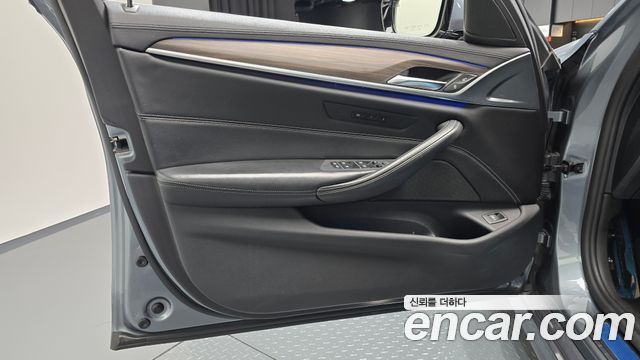BMW 5 Series (G30) 530i M Sport Package Plus 2018 — фото 24
