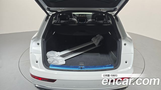 Audi Q5 (FY) 45 TFSI Quattro Premium 2021 — фото 17