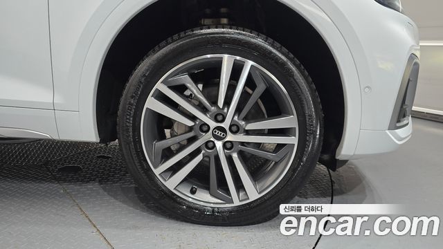 Audi Q5 (FY) 45 TFSI Quattro Premium 2021 — фото 21