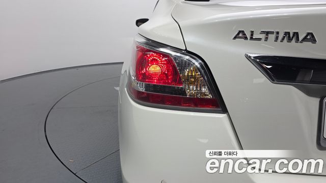 Nissan Altima 2.5 L33 2016 — фото 29
