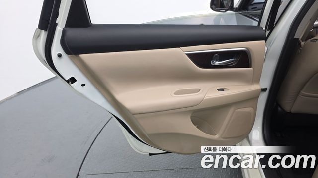 Nissan Altima 2.5 L33 2016 — фото 31