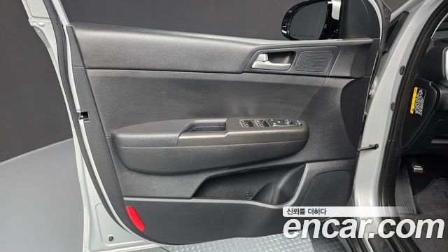 Kia Sportage The Bold Diesel 2.0 2WD Prestige 2019 — фото 24