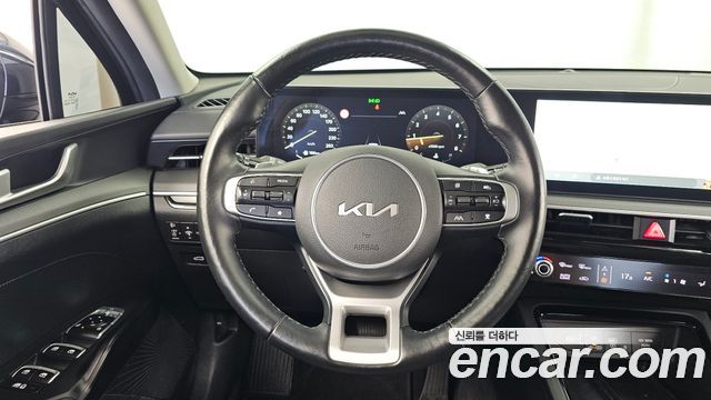 Kia K5 (III) 2.0 Prestige 2024 — фото 13