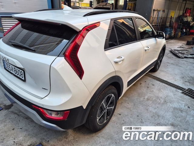 Kia Niro Prestige 2025 — фото 10