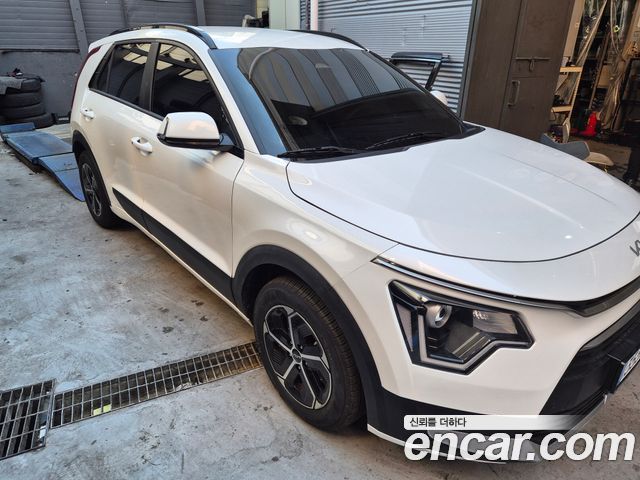 Kia Niro Prestige 2025 — фото 15