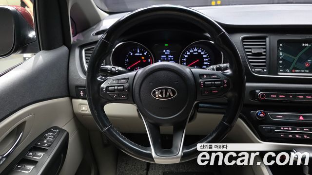 Kia Carnival 9-Seater Luxury 2020 — фото 14
