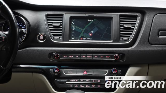 Kia Carnival 9-Seater Luxury 2020 — фото 15