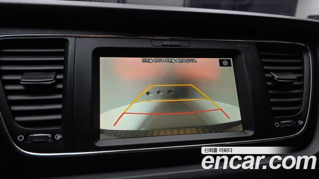 Kia Carnival 9-Seater Luxury 2020 — фото 16