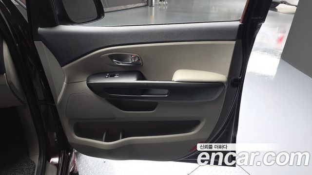 Kia Carnival 9-Seater Luxury 2020 — фото 25