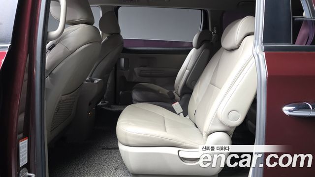 Kia Carnival 9-Seater Luxury 2020 — фото 26