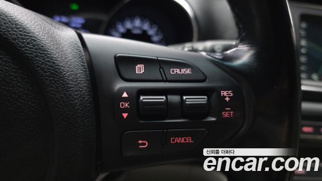 Kia Carnival 9-Seater Luxury 2020 — фото 28