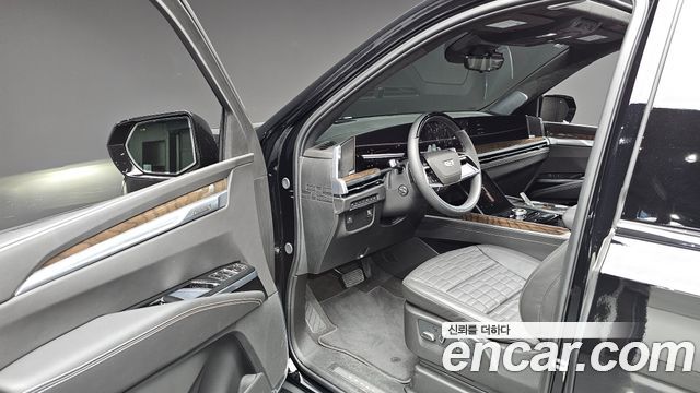 Cadillac Escalade (V) 6.2 Sports Platinum 2026 — фото 12