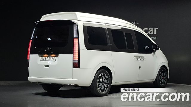 Hyundai Staria Lounge 7-Seater Limousine 2022 — фото 2