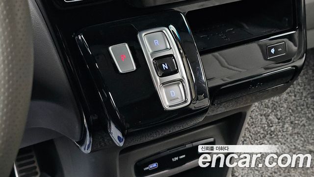 Hyundai Staria Lounge 7-Seater Limousine 2022 — фото 9