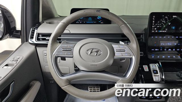 Hyundai Staria Lounge 7-Seater Limousine 2022 — фото 17