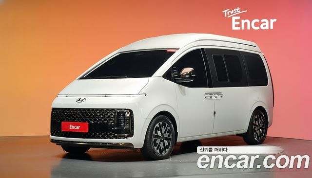 Hyundai Staria Lounge 7-Seater Limousine 2022 — фото 1