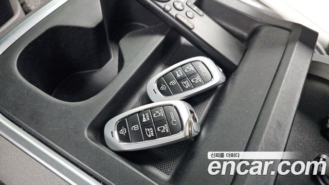Hyundai Staria Lounge 7-Seater Limousine 2022 — фото 27