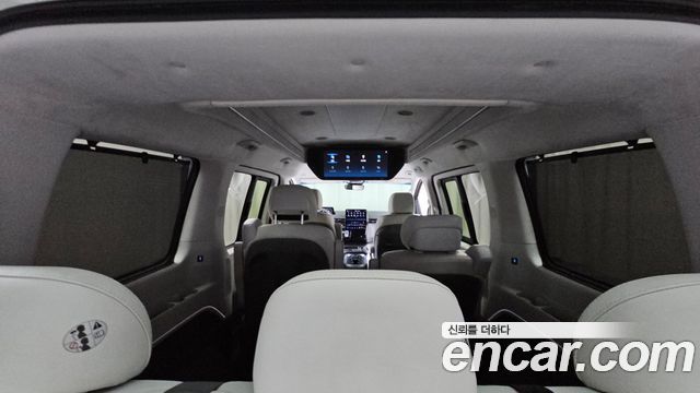 Hyundai Staria Lounge 7-Seater Limousine 2022 — фото 29