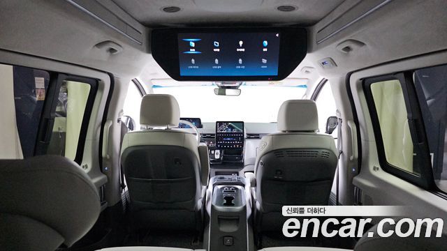 Hyundai Staria Lounge 7-Seater Limousine 2022 — фото 30