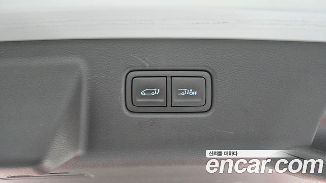Hyundai Staria Lounge 7-Seater Limousine 2022 — фото 36