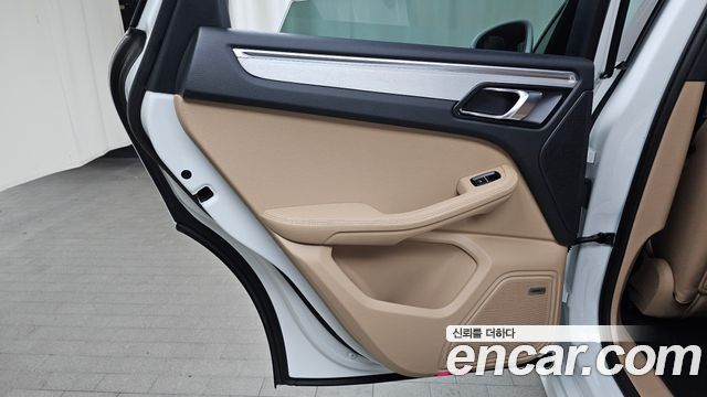 Porsche Macan 2.9 S 2023 — фото 25