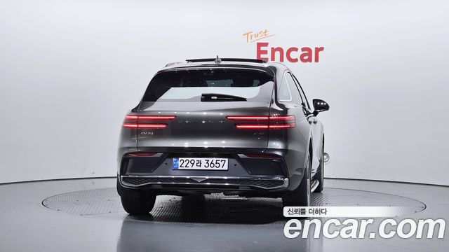 Genesis GV70 2.5T Gasoline AWD 2025 — фото 4