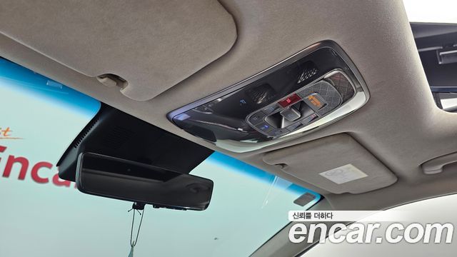 Genesis GV70 2.5T Gasoline AWD 2025 — фото 17