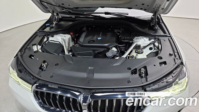 BMW 6 Series GT (G32) 620d Luxury 2024 — фото 6