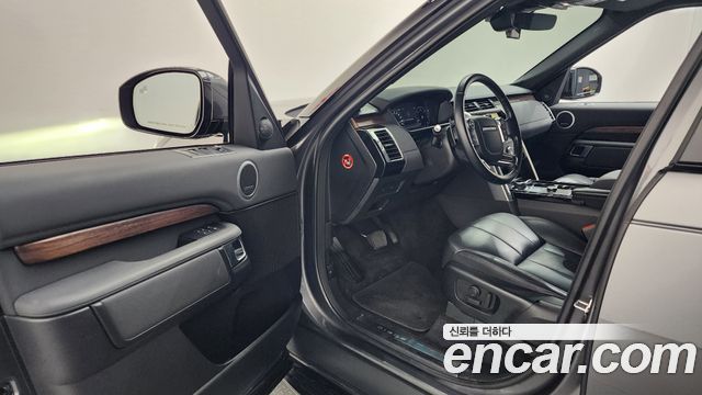 Land Rover Discovery 5 3.0 TD6 HSE 2018 — фото 10