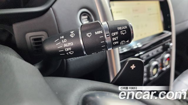 Land Rover Discovery 5 3.0 TD6 HSE 2018 — фото 20