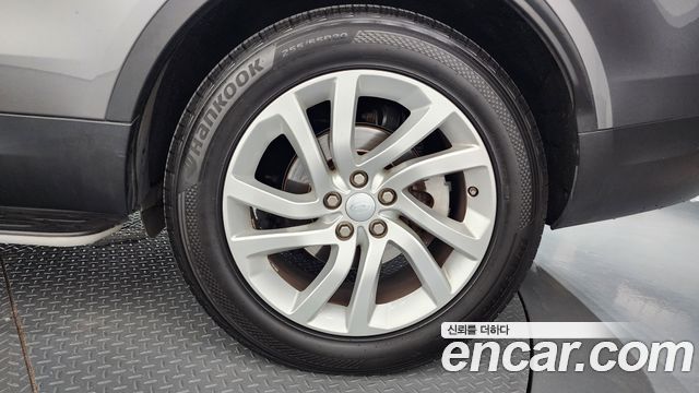 Land Rover Discovery 5 3.0 TD6 HSE 2018 — фото 21