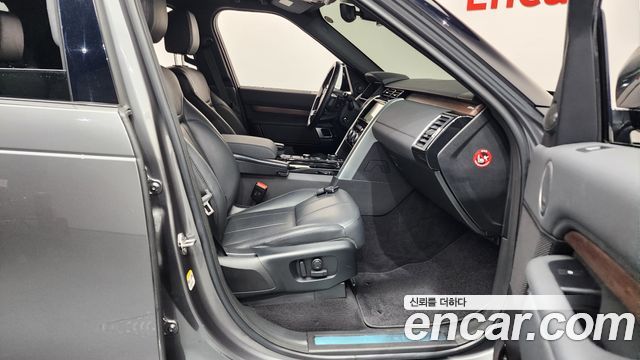 Land Rover Discovery 5 3.0 TD6 HSE 2018 — фото 26