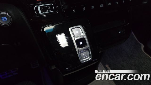 Hyundai Staria L3.5 Lounge 7-Seater Inspiration 2024 — фото 9