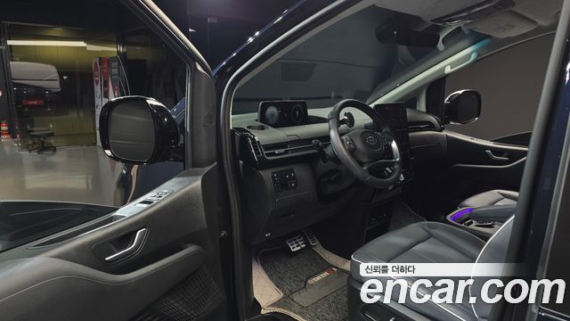 Hyundai Staria L3.5 Lounge 7-Seater Inspiration 2024 — фото 10
