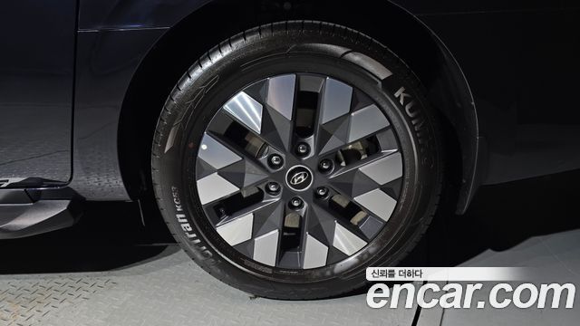 Hyundai Staria L3.5 Lounge 7-Seater Inspiration 2024 — фото 21