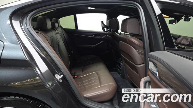 BMW 5 Series (G30) 520i M Sport 2020 — фото 12