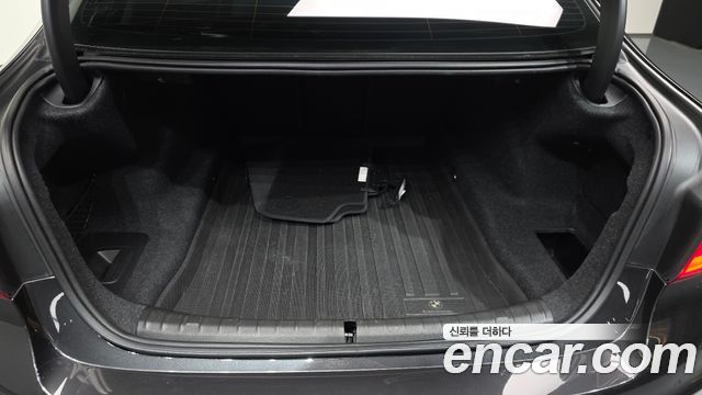 BMW 5 Series (G30) 520i M Sport 2020 — фото 20
