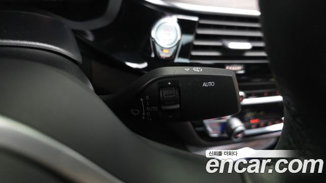 BMW 5 Series (G30) 520i M Sport 2020 — фото 28